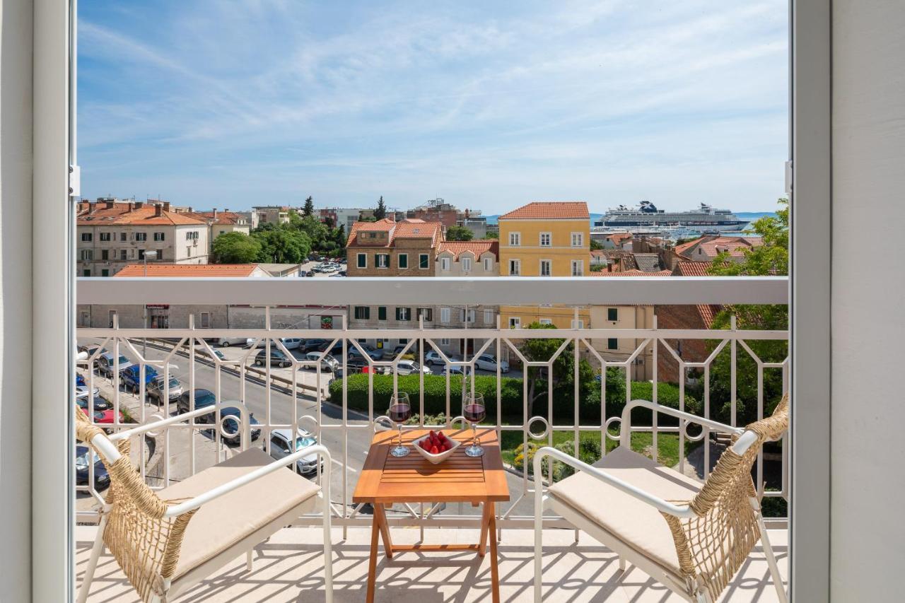 Luxury Le Prestige Few Minutes From Split's Iconic Waterfront Pensión Split