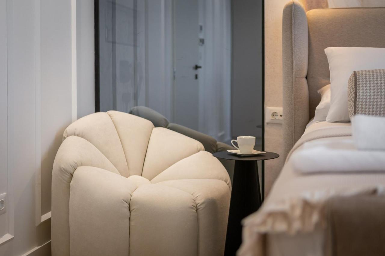 Luxury Le Prestige Few Minutes From Split's Iconic Waterfront Pensión