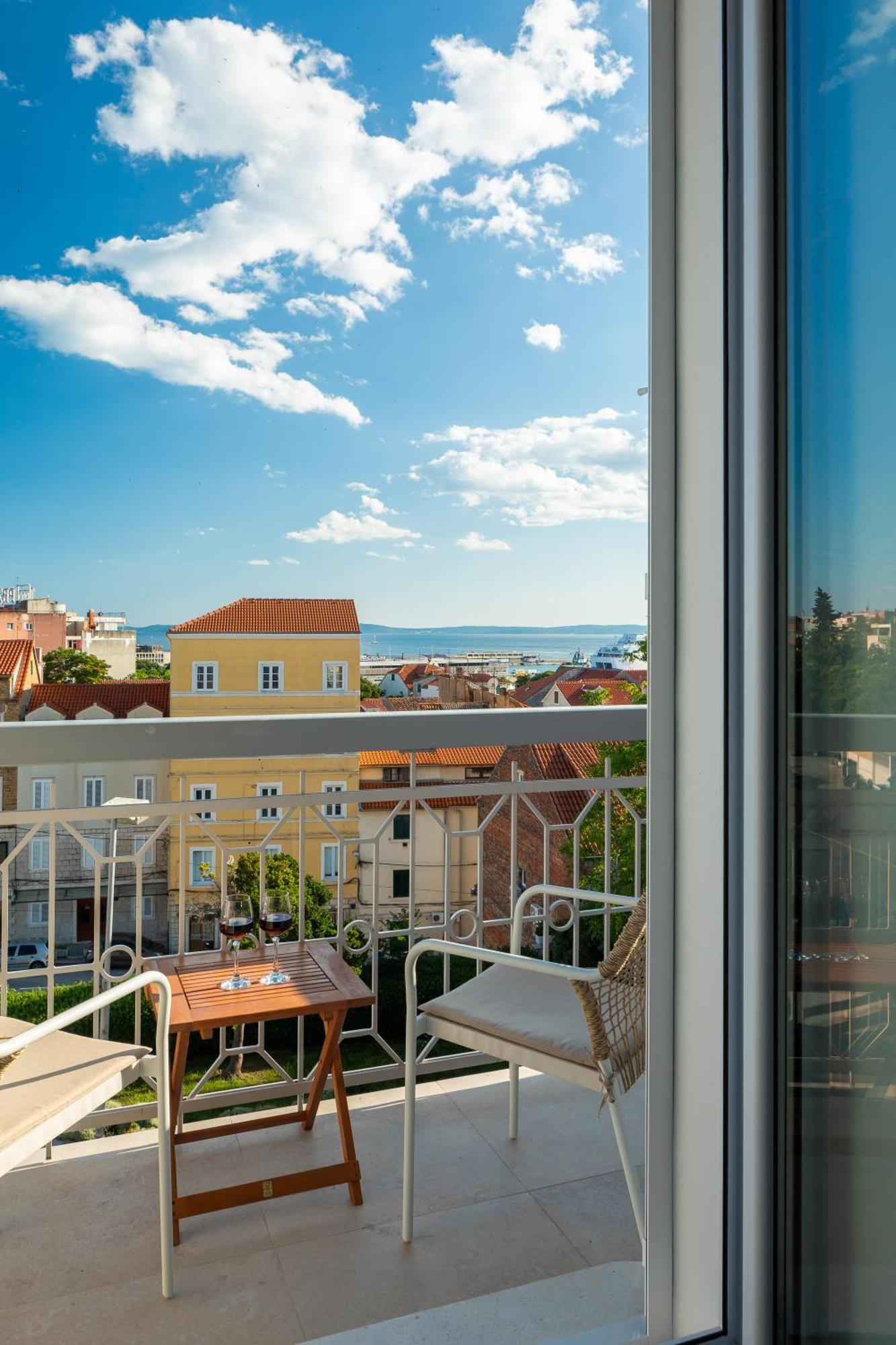 Pensión Luxury Le Prestige Few Minutes From Split's Iconic Waterfront *