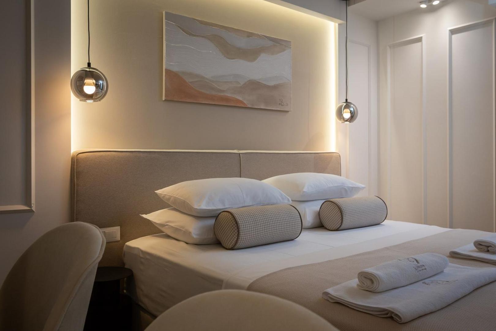 Pensión Luxury Le Prestige Few Minutes From Split's Iconic Waterfront Split