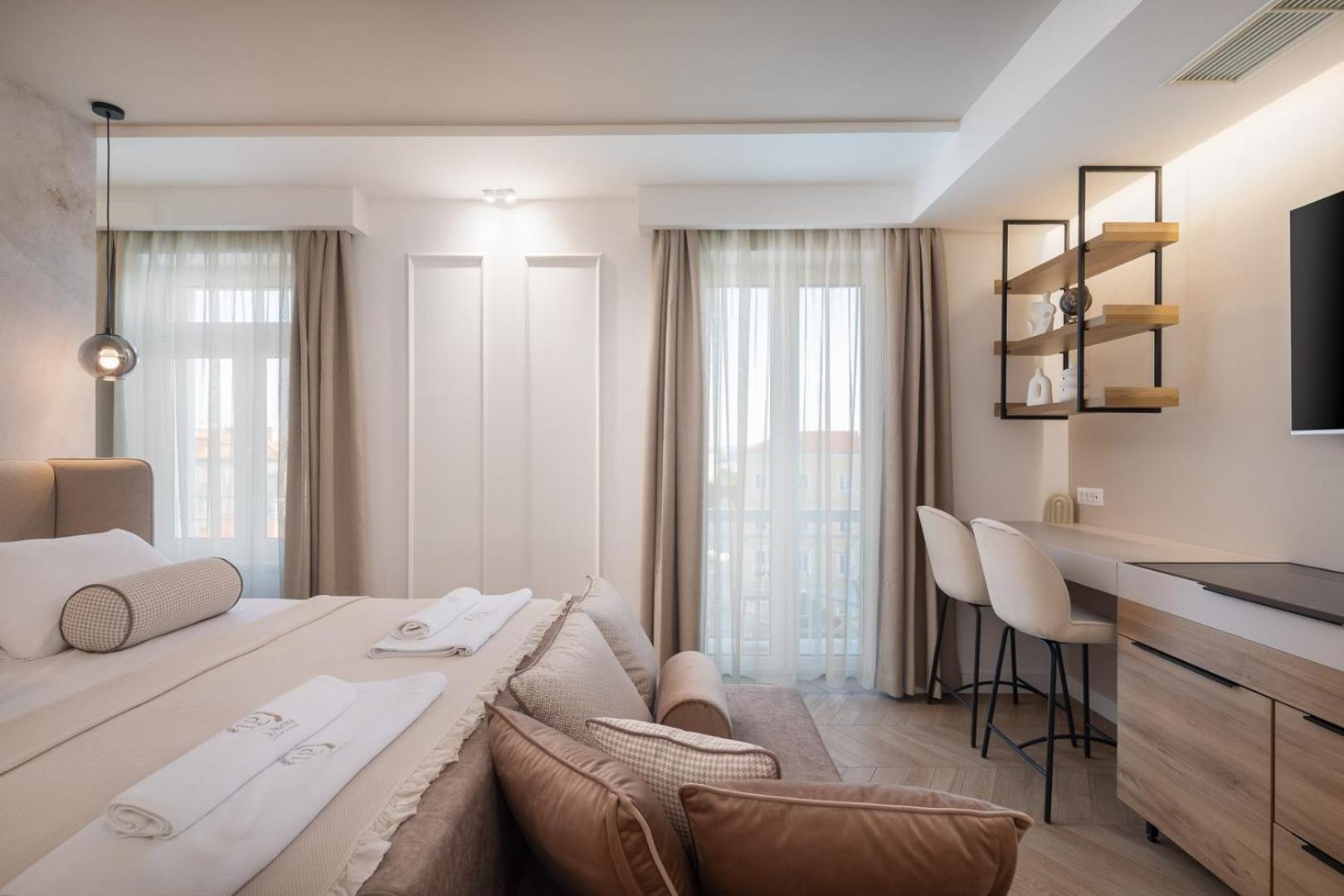 Luxury Le Prestige Few Minutes From Split's Iconic Waterfront
